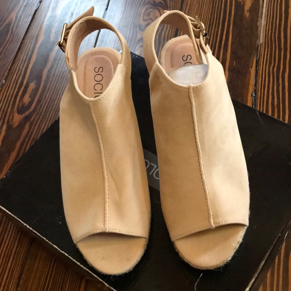 Peek a boo toe wedge heels